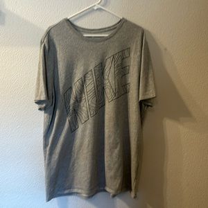Nike The Nike tee gray graphic tee size XXL